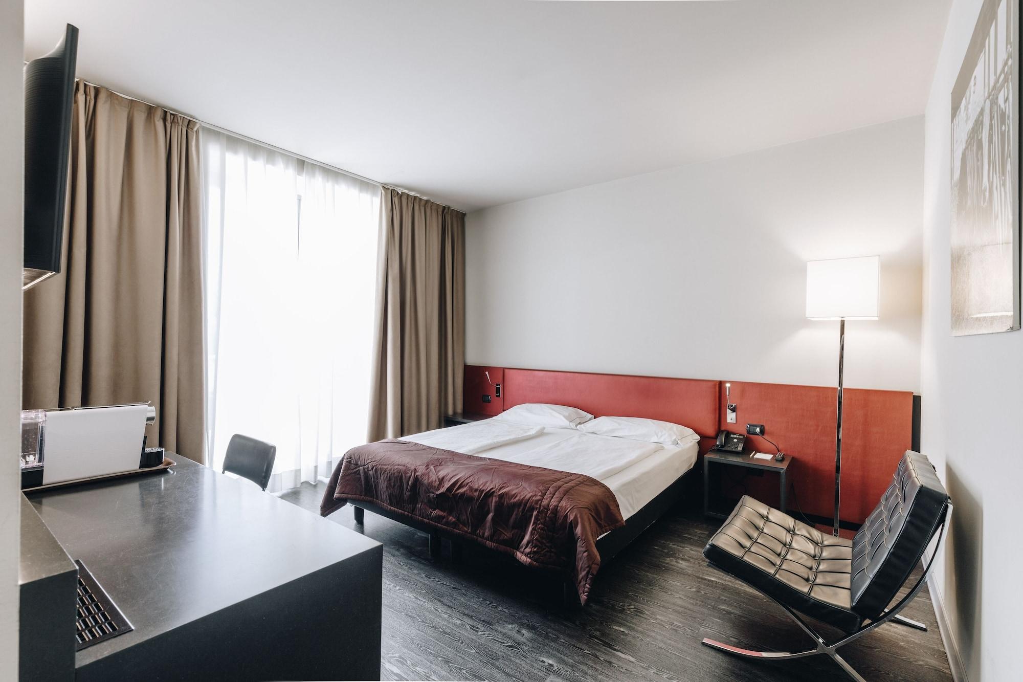 Hotel Continental Cremona Exterior photo