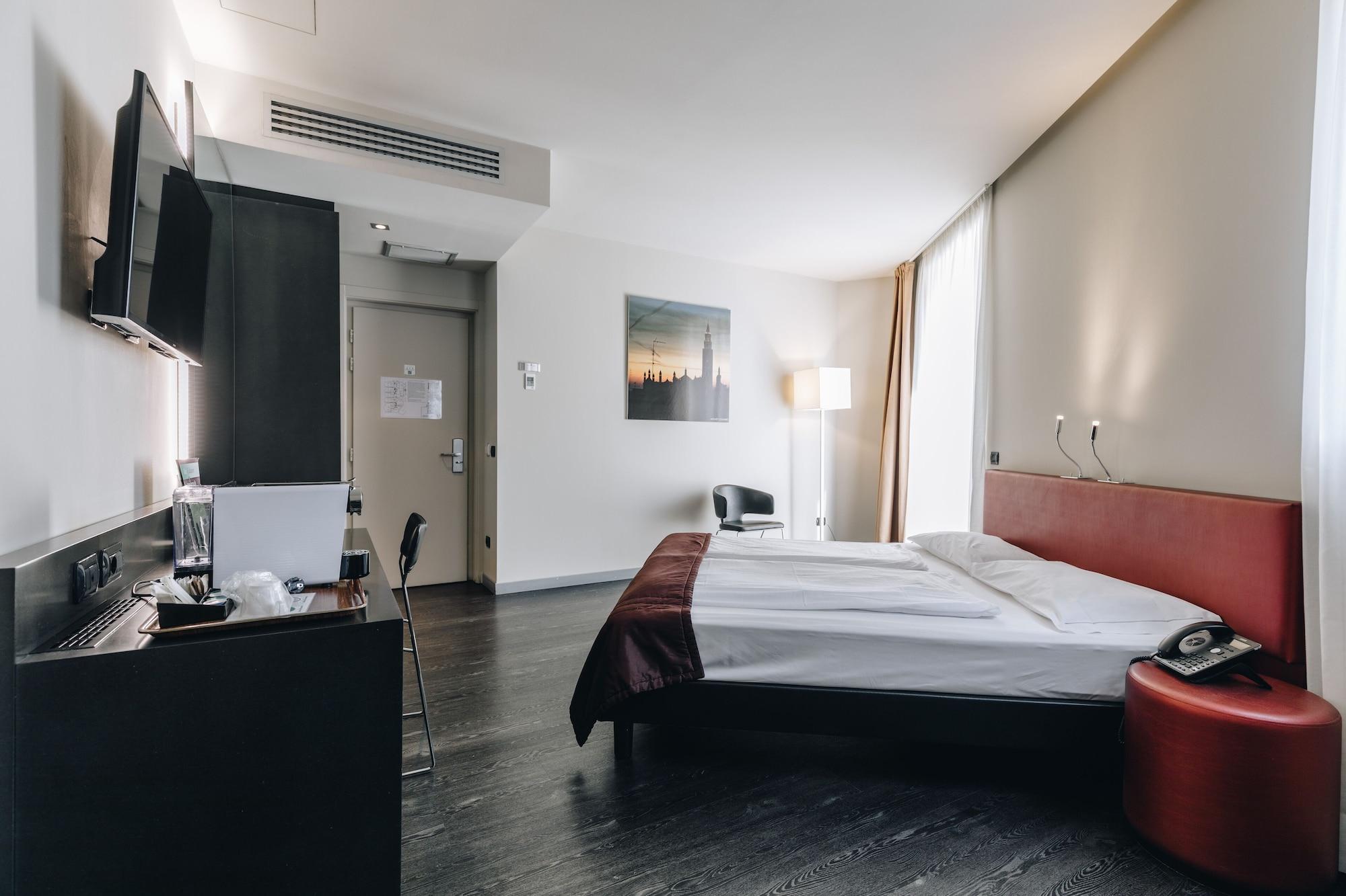 Hotel Continental Cremona Exterior photo