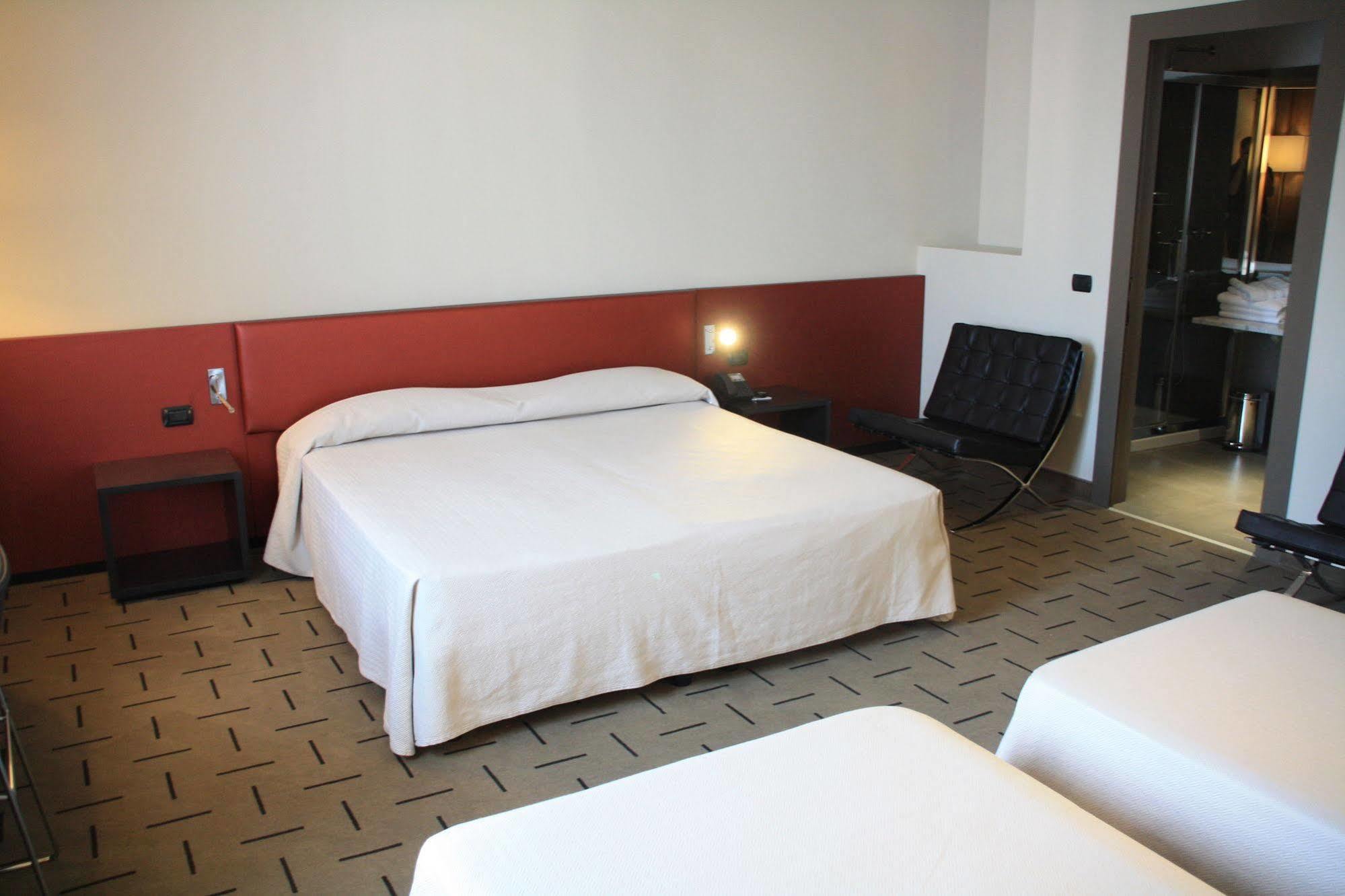 Hotel Continental Cremona Exterior photo